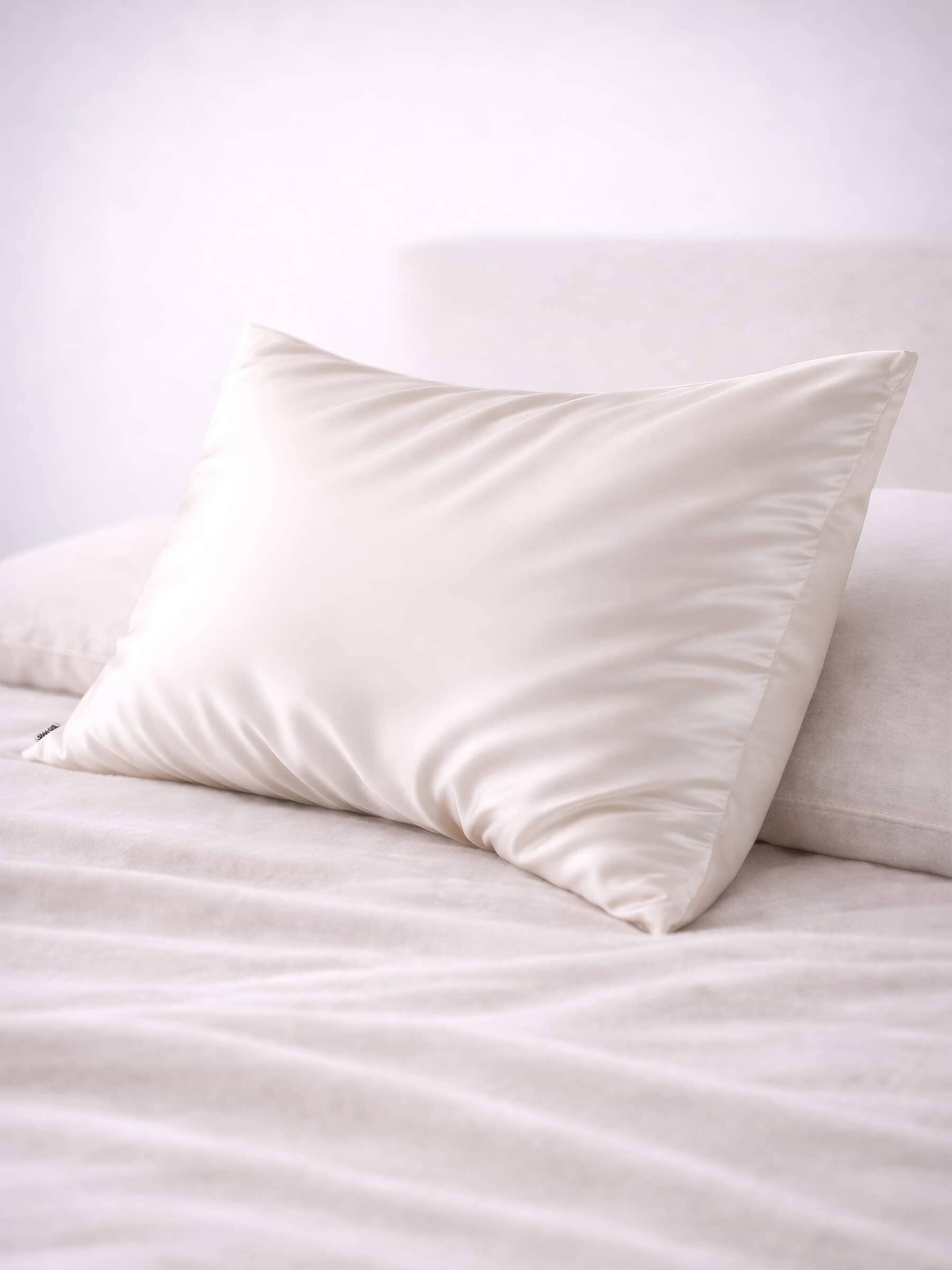 Off White Silk Pillowcase - Queen Size - Zippered