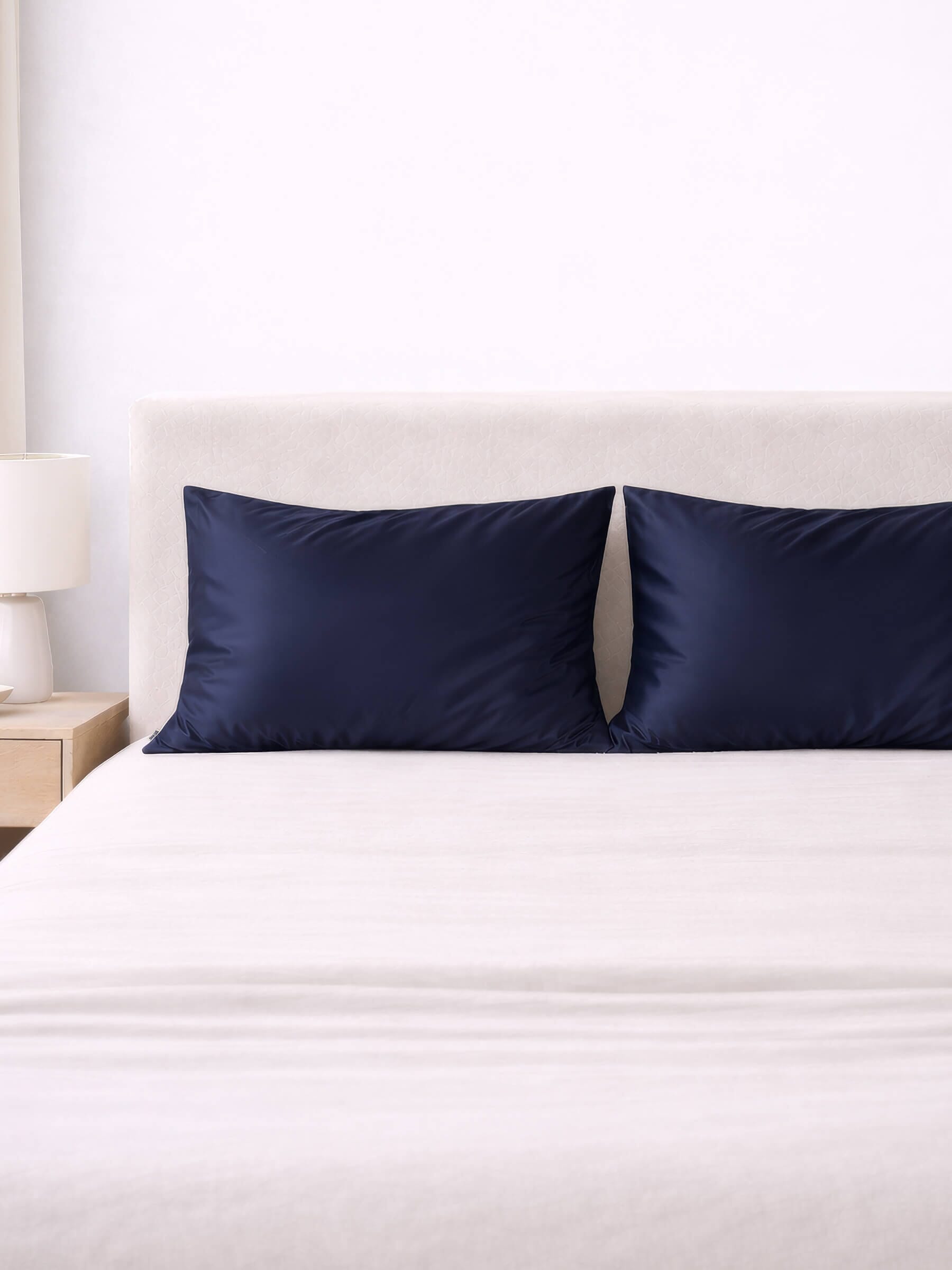 2 Navy Silk Pillowcases - Queen Size - Zippered