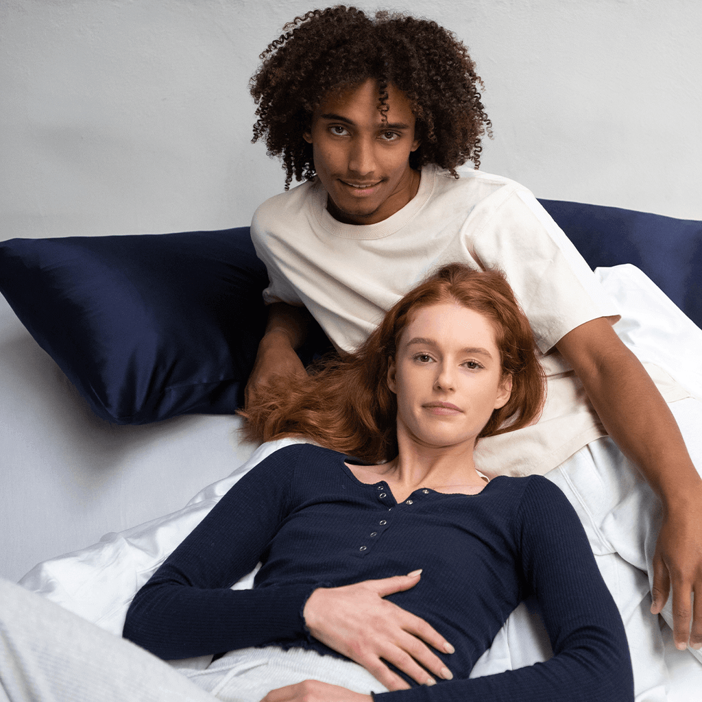 2 Navy Silk Pillowcases - King Size - Zippered