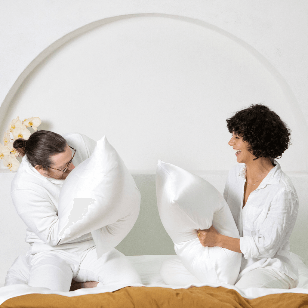LIMITED EDITION - Pure White 25 Momme Silk Pillowcase - Queen Size - Zippered